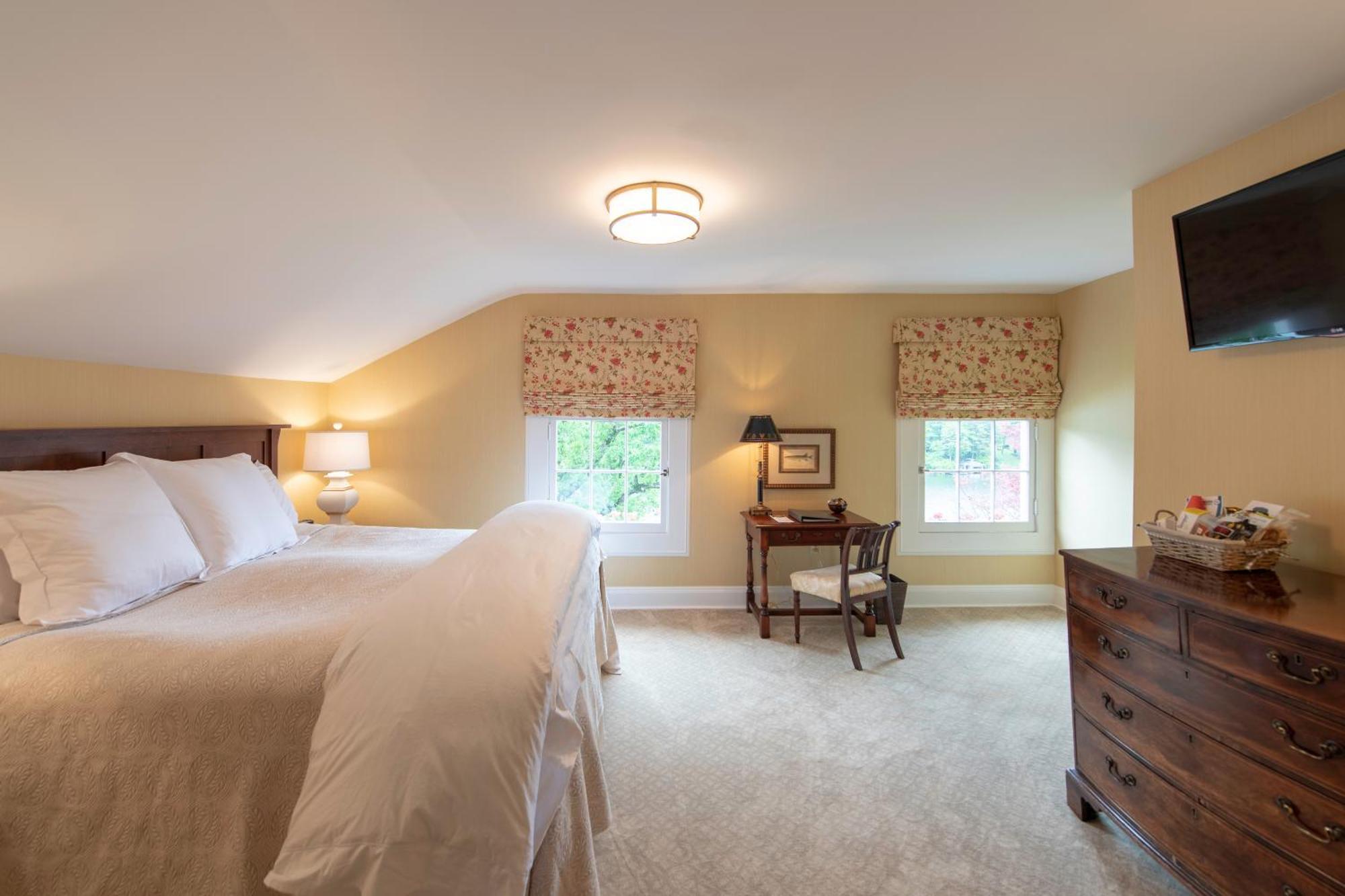 The Greystone Lake Toxaway